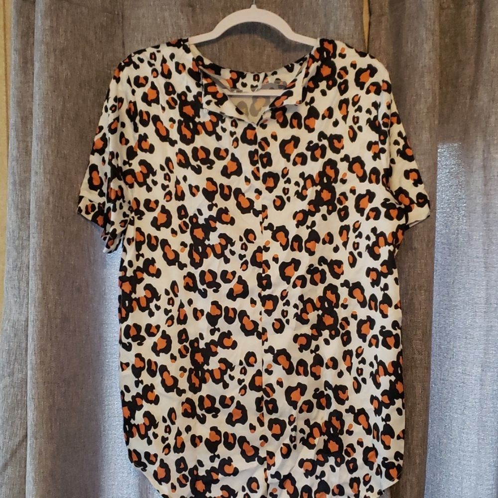 NWOT Silky cheetah print tunic